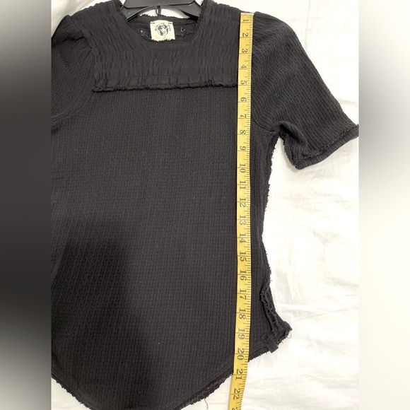 ✨ NWT WE THE FREE TOP SIZE XS ✨ - Picture 6 of 8